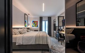 Central Boutique Hotel by naoussa hills adults only