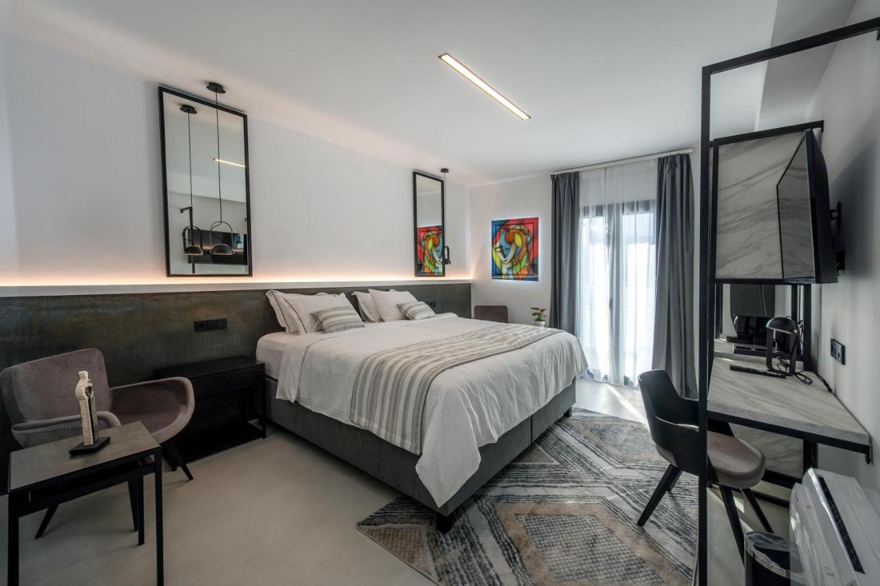 Central Boutique Hotel by naoussa hills adults only Extérieur photo